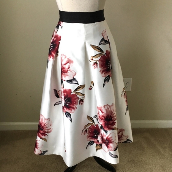 Floral Full Midi Box pleat skirt mini - Picture 2 of 2